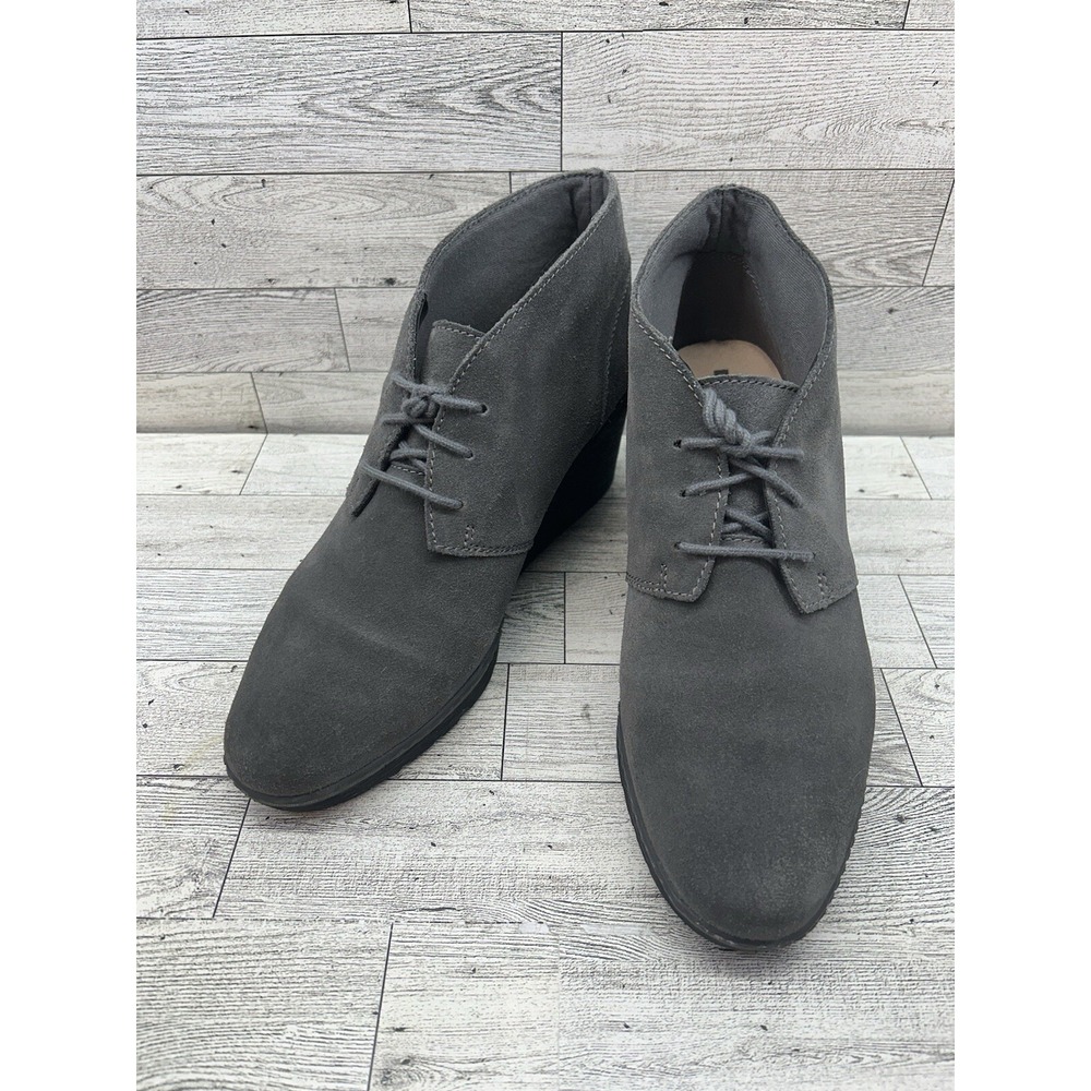 Clarks Womens Hazen Charm Boot Sz 8.5 Wide Gray‎ Suede Wedge Heel Lace Up Bootie